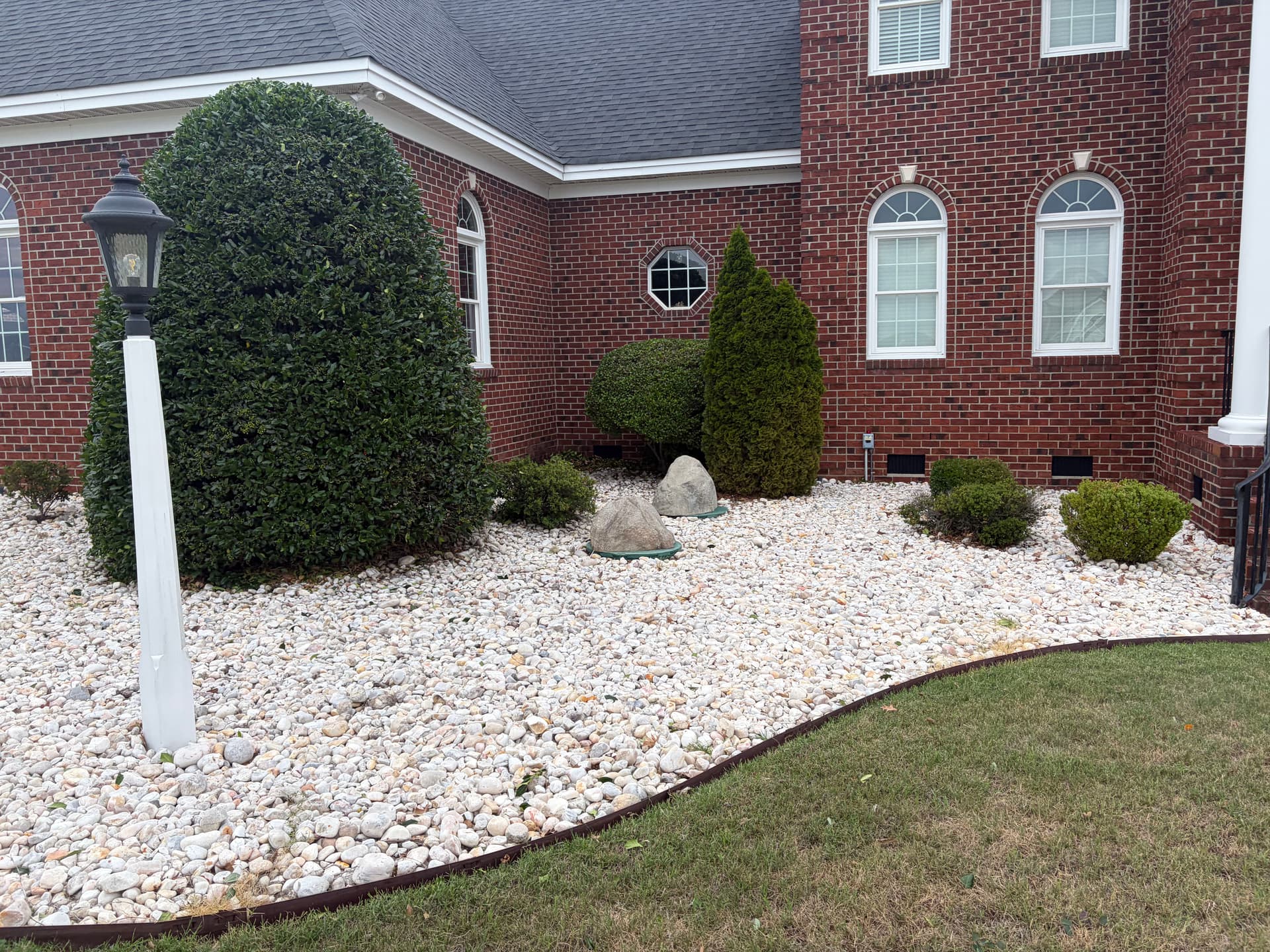 Gallery photos for Shrub Trimming That Actually Makes Your Home Look Sharp: Image #4