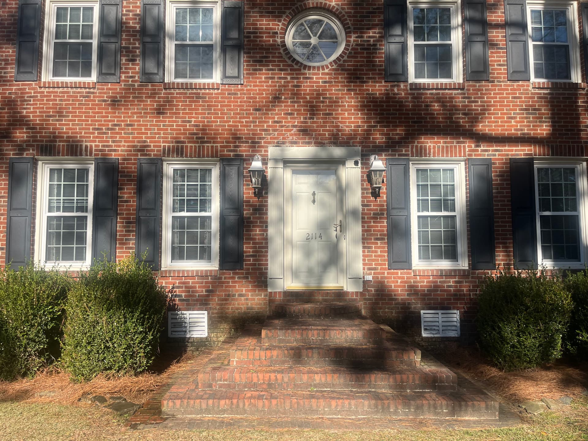 Gallery photos for Brick Front Steps and House Washing That Actually Made a Difference: Image #2