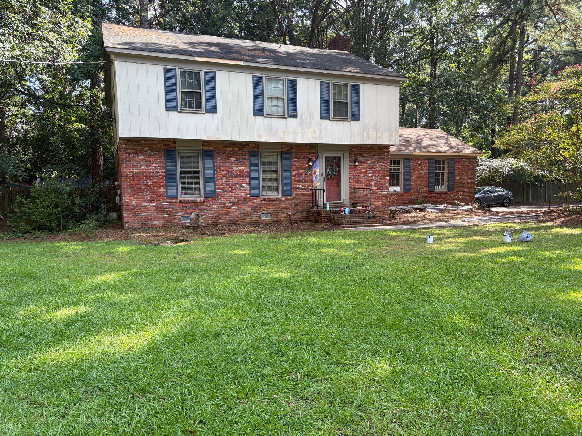 Gallery photos for Front Porch Cleanup That Actually Changes How Your Home Looks: Image #1
