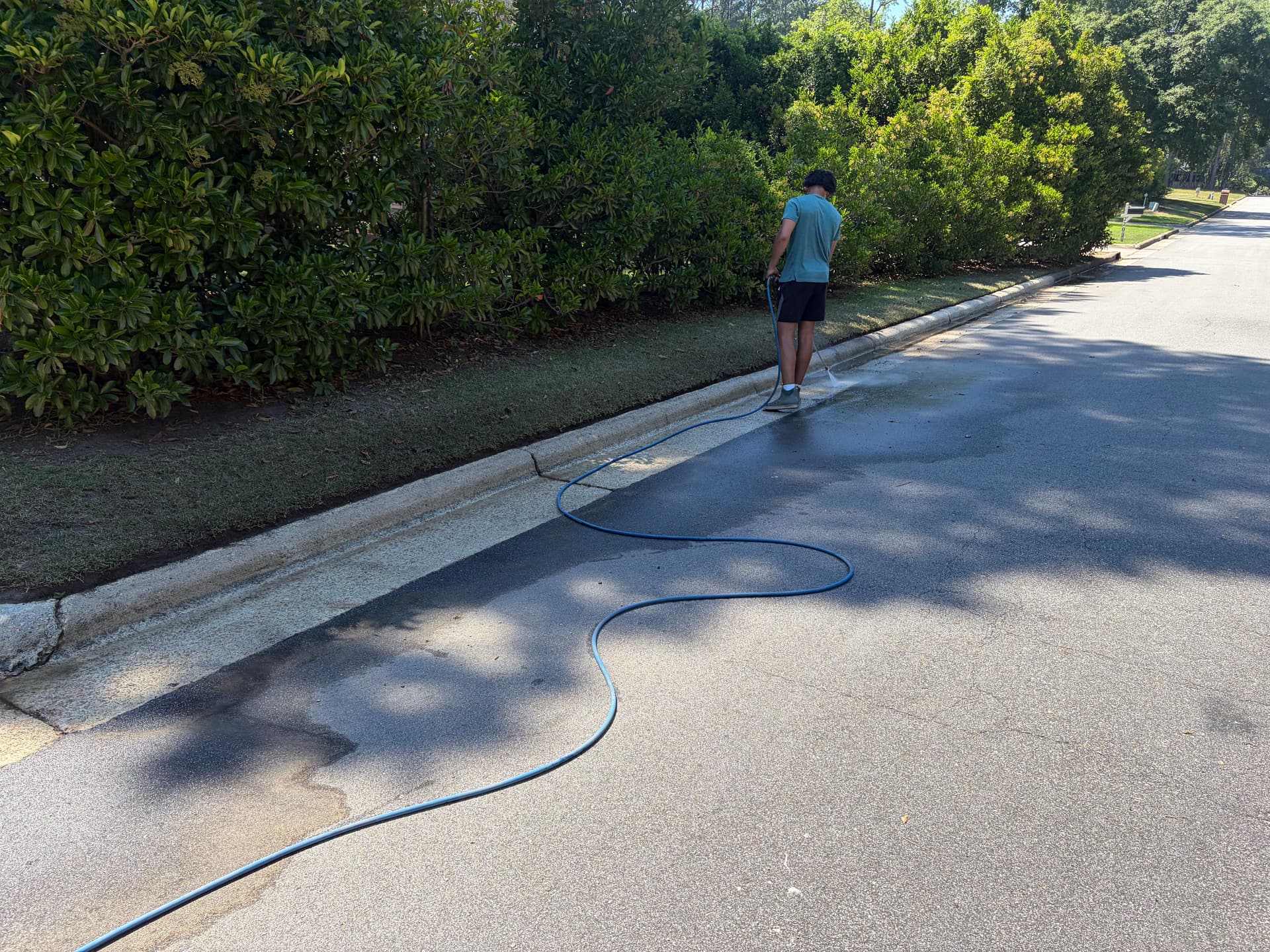 Gallery photos for Concrete Driveway Pressure Wash That Actually Makes a Difference: Image #2