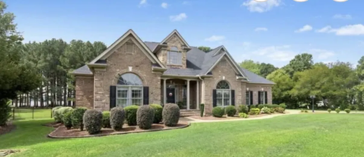 Project Full Property Cleanup Front to Back on a Brick Home image