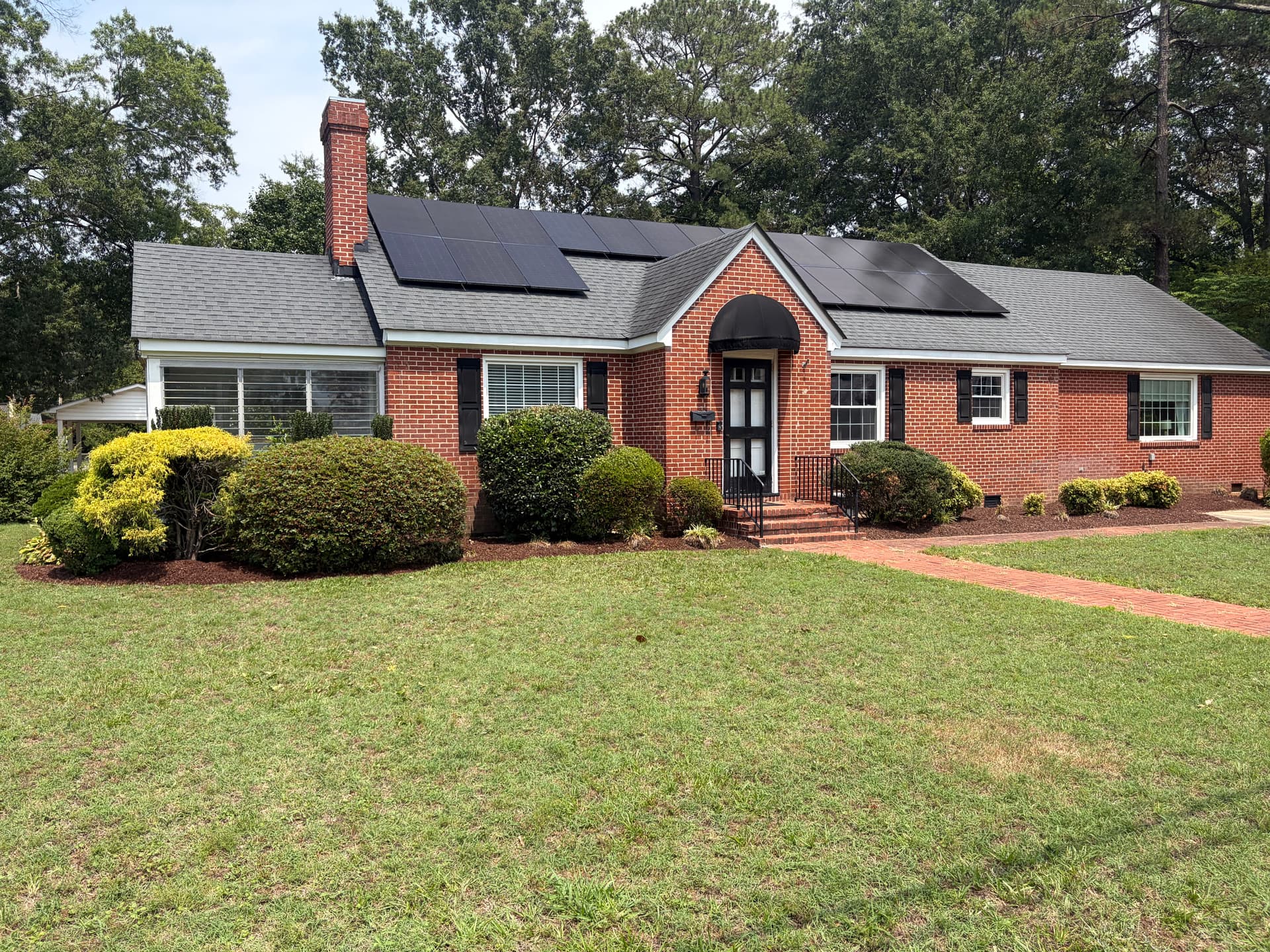 Shrub Trimming and Fresh Mulch That Actually Make a Difference image